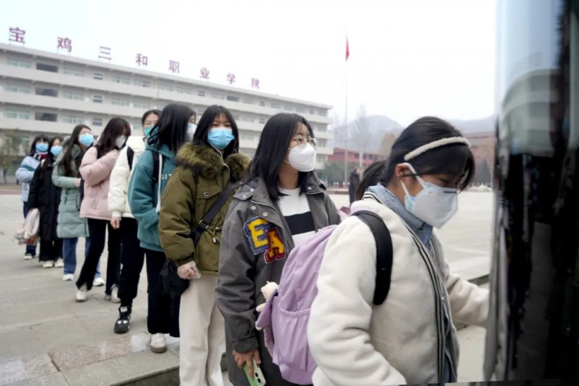 杏鑫娱乐 -（杏鑫注册便捷，服务高效】多措并举暖心护送学子离校返乡