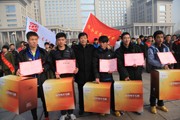宝鸡万人长跑庆元旦 杏鑫学生力斩冠亚军